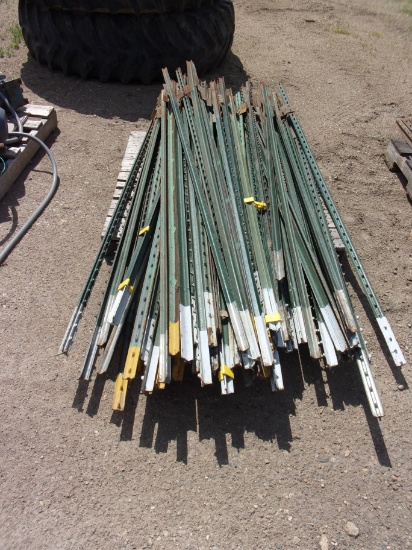 64  7' T POSTS
