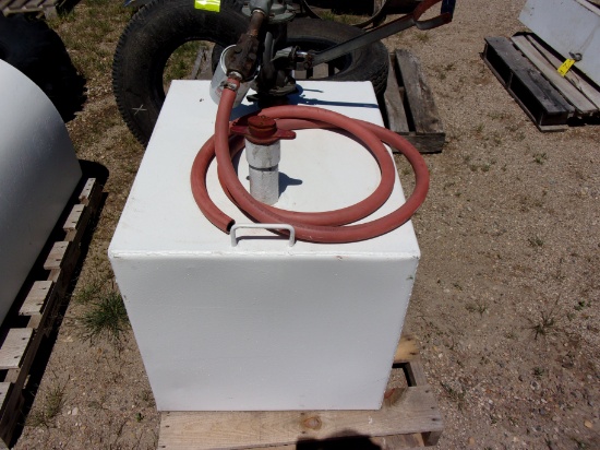 SERVICE TANK W/ HAND PUMP