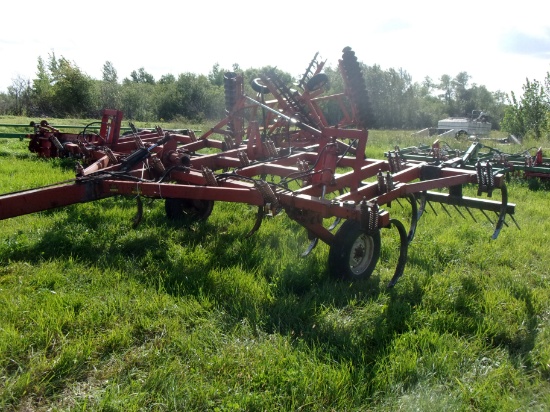 22' IHC SINGLE WING CHISEL PLOW W/ BUSTER BAR NEW SPIKES
