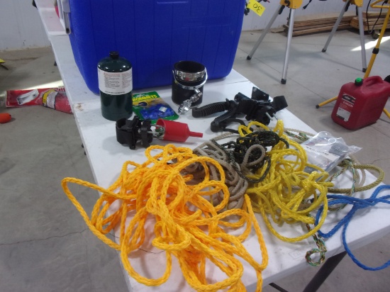 UNUSED 16 OZ PROPANE, CUP HOLDER, 3 CLAMPS, MISC NYLON ROPE LEASHES