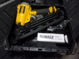 DEWALT FINISHING AIR NAILER
