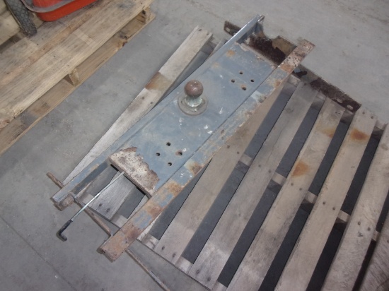 PICK UP GOOSENECK 2 5/16" HITCH SET