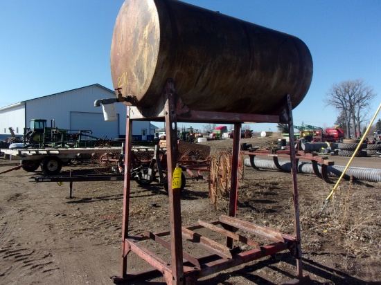 300 GAL FUEL TANK ON STAND