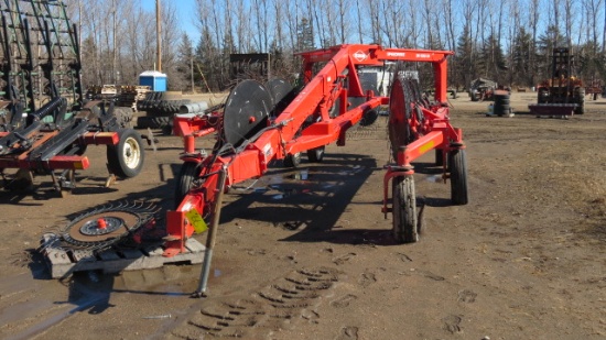 KUHN SR600 G11 14 WHEEL HI CLEARANCE V RAKE