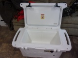 CABELAS COOLER  (BIG DEVIL)