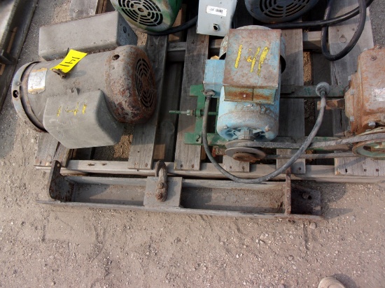 10 H.P. SINGLE PHASE, 1 1/2 H.P. 110V w/gear reduction, HITCH