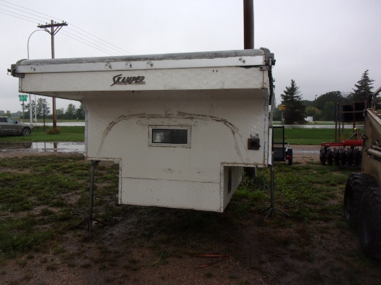 8' SKAMPER POPUP CAMPER, jacks, good condition