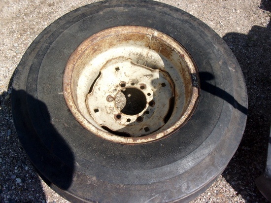 11L X 15" TRI RIB TIRE ON 6 HOLE