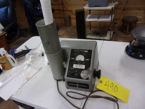 MOTOMCO 3919 MOISTURE TESTER, works