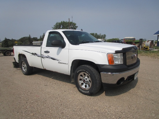 2008 GMC SIERRA 1/2 T. 4 X 2, 350, auto start, eng. heater, X-M radio. 247K, uses no oil, ok