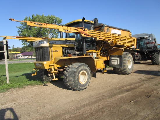 2006 AG CHEM 8104 TERROGATOR 70' 2 COMPARTMENT DRY FERT. SPREADER, J.D. diesel, Tera Shift trans.