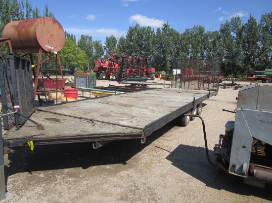 7' X 28' 4 PLACE TRI-AXLE, V NOSE SNOWMOBILE TRAILER, 5' rear flip down ramp & frt. unloading ramp.
