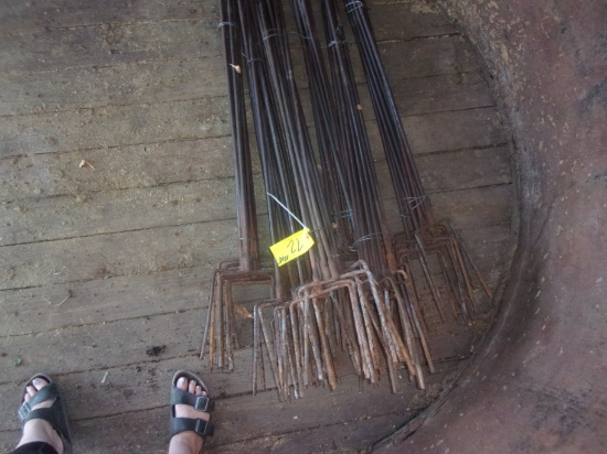 30 - ELECTRIC FENCE POSTS (bid price x 30)
