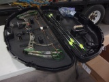 BEAR DONE DEAL COMPOUND BOW w/ 6 EASTON TARGET ARROWS & CASE