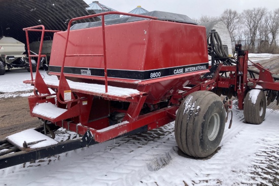 8600 CIH 30' AIR DRILL, fert., markers, track wacker, no fill auger -  Fertile area  ph-289-4955
