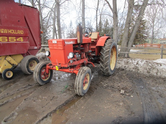 BELARUS T400 2 WD TRACTOR, air cooled diesel, 2  hyd., 45-50 H.P., 540 PTO, 1292 HRS., p. 686-4651