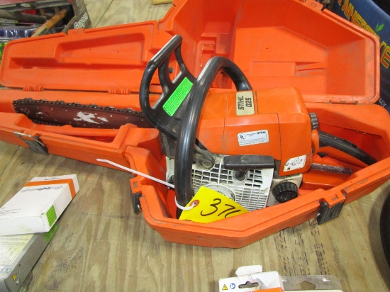 STIHL 025 CHAINSAW, 16" bar, extra chains (some new), hasn't been used lately