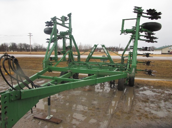 30' IHC CHISEL PLOW VERTICAL TILLAGE CONVERSION, Yetter coulters