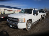 2008 CHEV 1500,  4X4 PICKUP w/short box   (motor locked up)