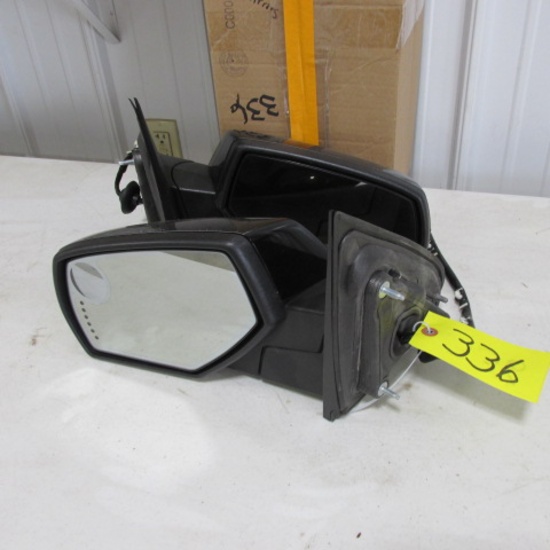 SET OF MIRRORS FROM 2015 CHEV. PICKUP (blinkers, lights, heated)wiring harnass included