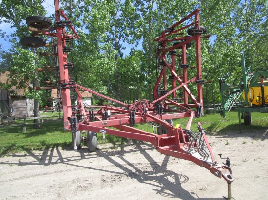 35' CASE-IH 5600 CHISEL PLOW w/ 3 bar harrow