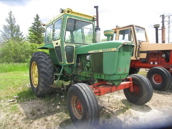 JOHN DEERE 4020 DIESEL, cab,  syncr, 3 pt., 3 hyd., 12 volt, eng. heater, 18.4 x 34",