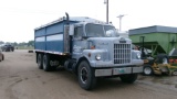 1971  WHITE 9000 TWIN SCREW TANDEM w/ 19'  LOADLINE BOX,  250 Cummins, 13 spd., air brakes