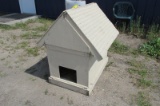 INSULATED DOG HOUSE