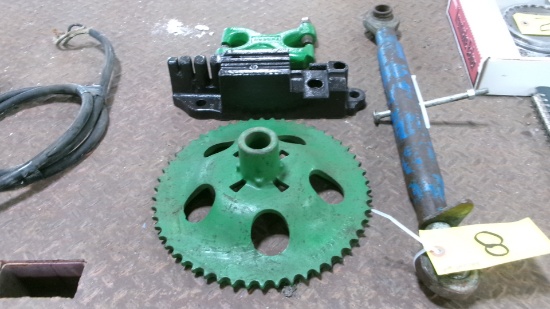 3RD LINK, RIVET TOOL, CHAIN BREAKER, & GREEN SPROCKET