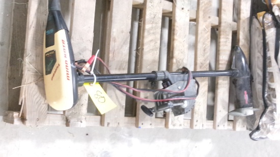 MINNKOTA 12V TROLLING MOTOR