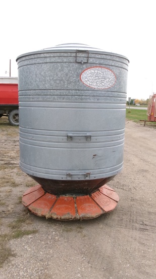 PAX ROUND HOG SELF FEEDER