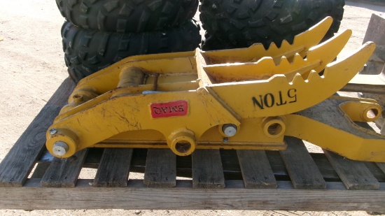 10" 5 TON EMAQ THUMB, unused