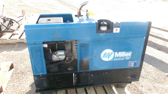 MILLER 250 NT ( BOBCAT) GAS WELDER / GENERATOR, 20 H.P. 250 AMP.,  stuck motor, shows 432 hrs.