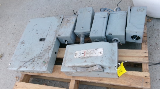 100 AMP ELECTRICAL BOX & SWITCHES