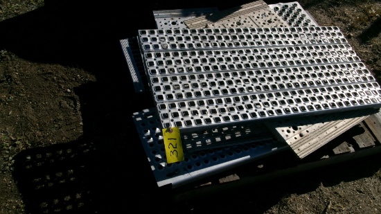 113" MISC. ALUMINUM SEMI DECKING