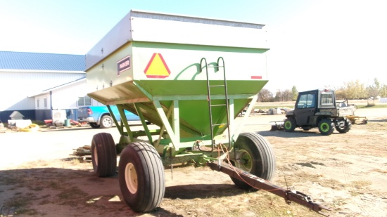 PARKER 2600 GRAVITY WAGON (400 bus.), 16.5 x 16.1 tires, no chute