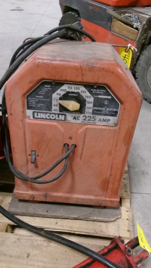 LINCOLN 225 AMP AC WELDER