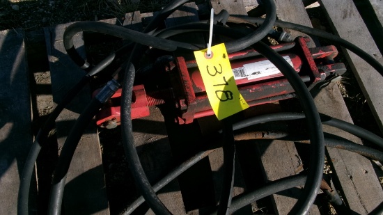3 1/2" X 8" HYD. CYLINDER w / hoses