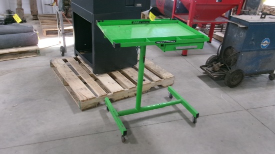 ADJUSTABLE SHOP TABLE ON CASTERS