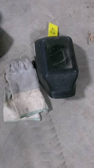 WELDINIG HELMET & WELDING GLOVES
