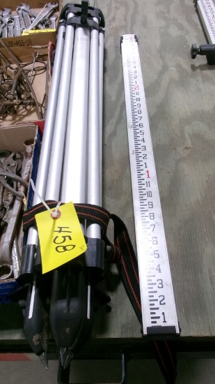 UNUSED BERGER TRANSIT, TRIPOD & STICK