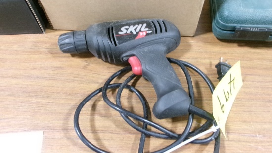 SKIL CORDED DRILL w /  BOX OF DRILLS & BITS