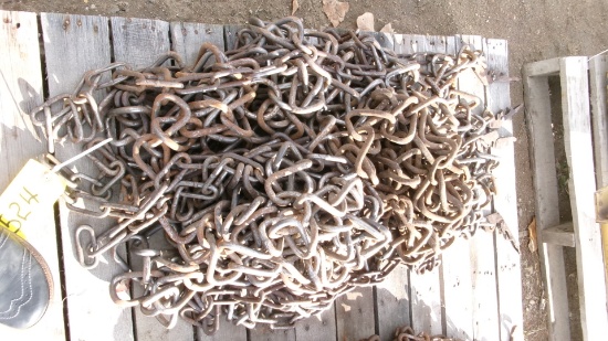 20" X 125" TRACTOR CHAINS OFF 28" TIRE