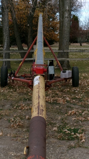 8" x 41' WESTFIELD w/ Honda 20 H.P. elec start gas engine