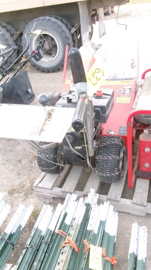26" 8 H.P. YARDMAN SNOWBLOWER, hasn't run lately