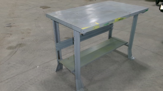 28" X 48" METAL WORK BENCH