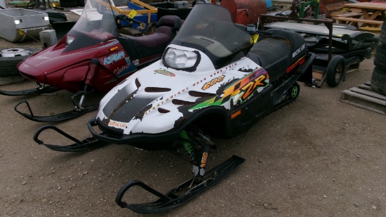 1998  ZR 600 EFI ARCTIC CAT SNOWMOBILE, 3,432 miles