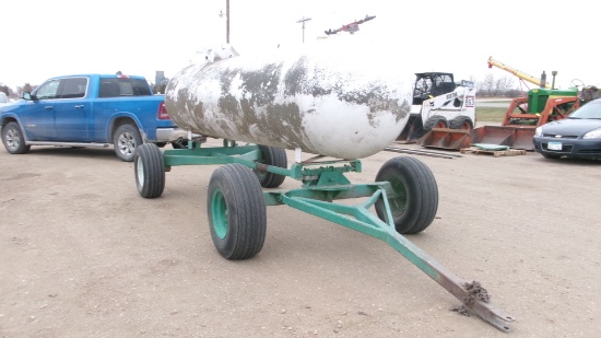 1,000 GALLON PROPANE TANK  w / regulator on NH3  RUNNING GEAR, 12.5L X 15" tires