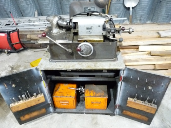 SIOUX VALVE GINDER w/ cabinet & accessories, located in Hallock, Mn.,  PH.- 843-1023