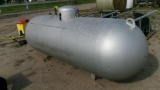 500 GALLON PROPANE TANK w /  regulator